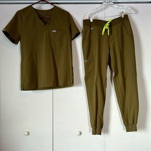 Figs olive scrub set top bottom M Medium jogger technical Women’s